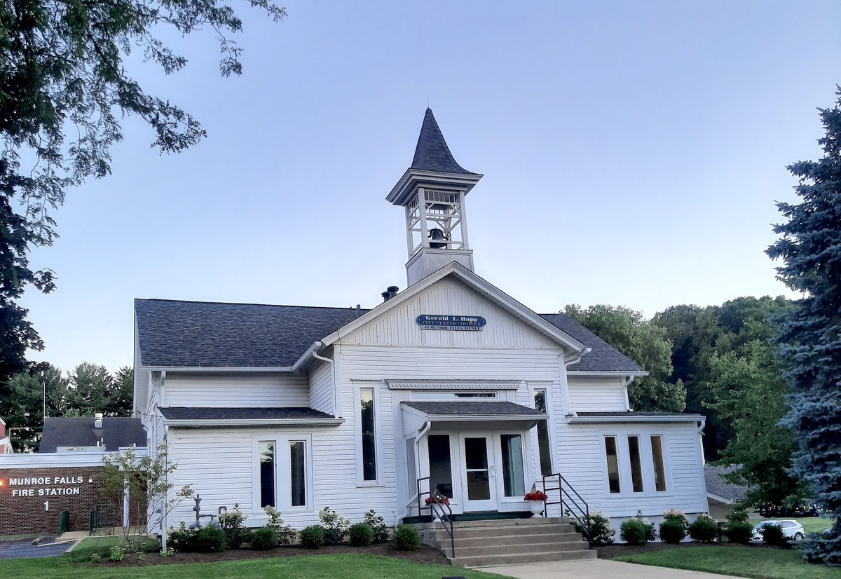 Munroe Falls considers buying a ladder truck that fits down city stree